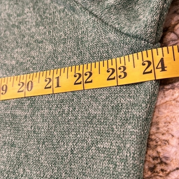 Crown & Ivy Green Sweatshirt Hoodie - Picture 10 of 13